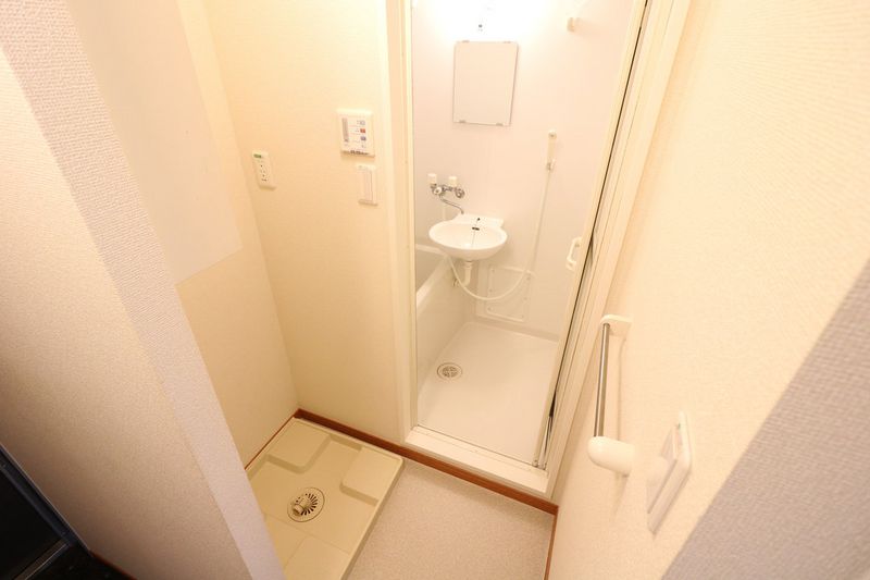 レオパレス萬代橋 洗面所