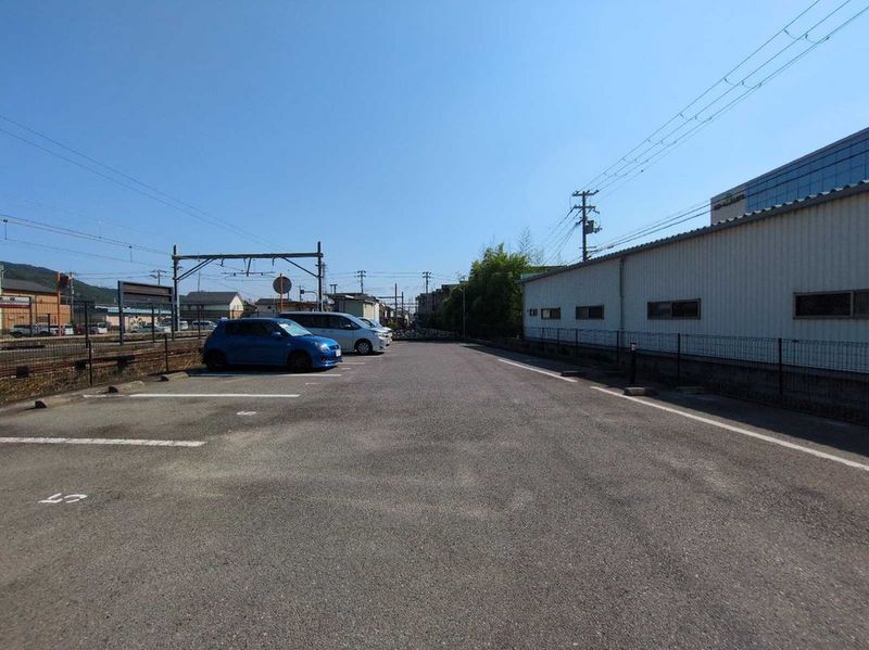 レオパレスイーグル 駐車場