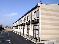 レオパレスパル百田 外観