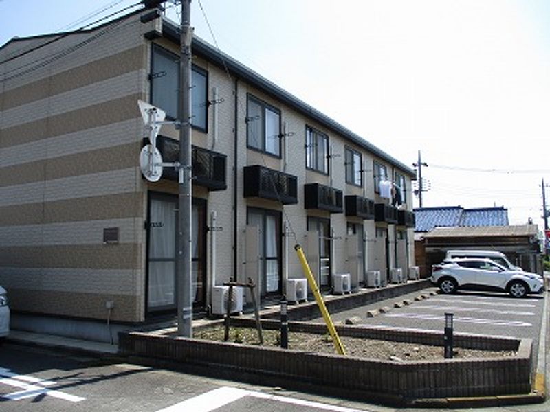 レオパレス新川桜祥 玄関