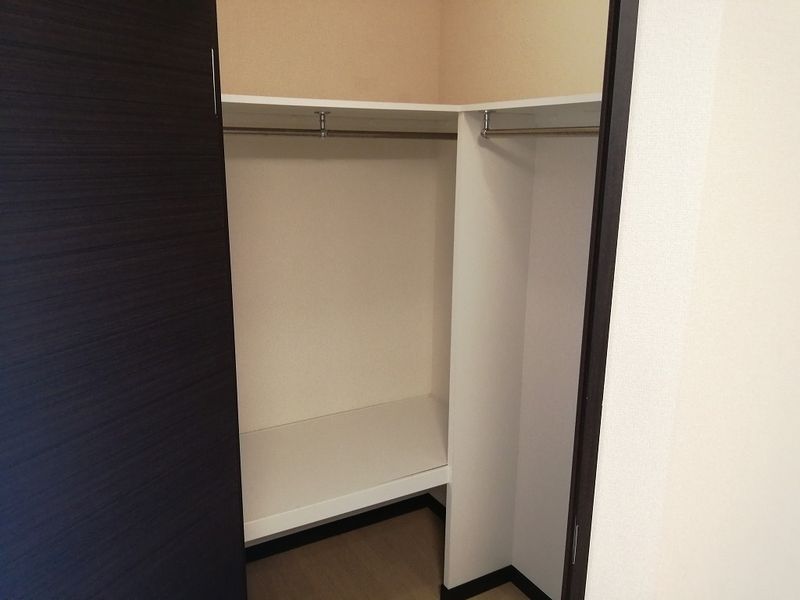 レオネクストアクア 収納