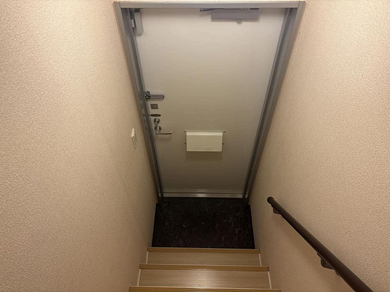 レオネクストシャイン 玄関