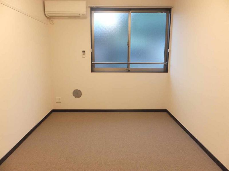 レオネクスト雅イシイ 居間