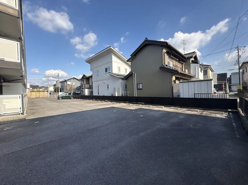 leopalace Suzukaze Parking lot