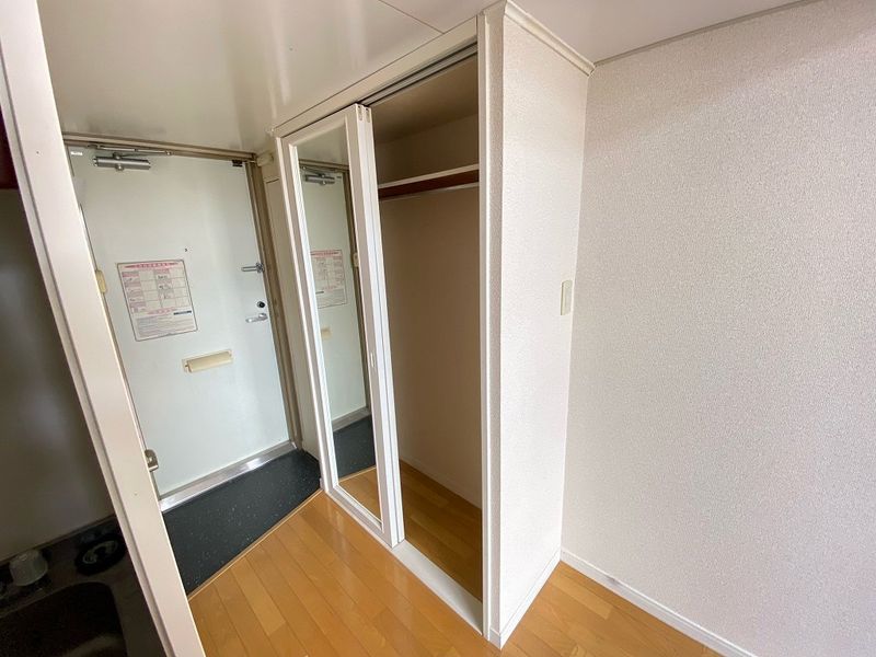 レオパレスタウンコート 収納