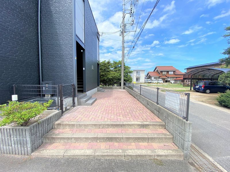 レオパレスラーク 共用部分