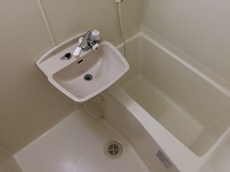 レオパレスチェリービレッジ 風呂