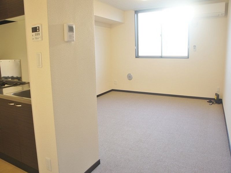 レオネクスト深田 居間