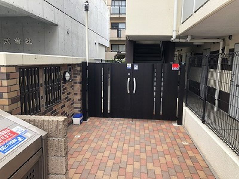 レオパレスオゥル エントランス