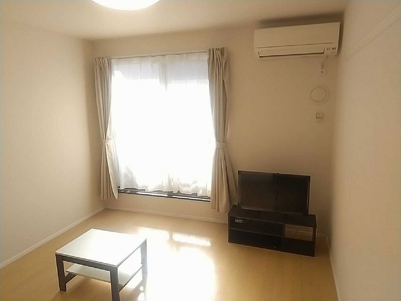 レオネクストサンモール向原 居間