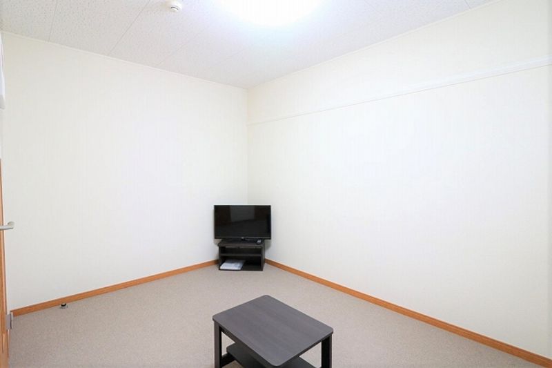 レオパレス蛍茶屋 居間
