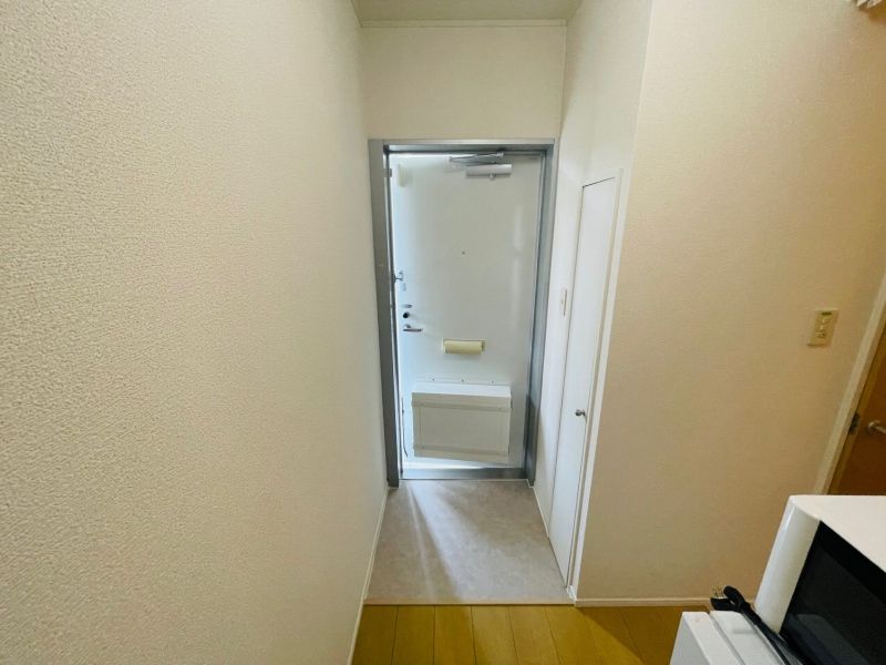 レオパレスピエール 玄関