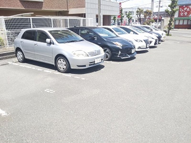レオパレス今宿ハイツ 駐車場