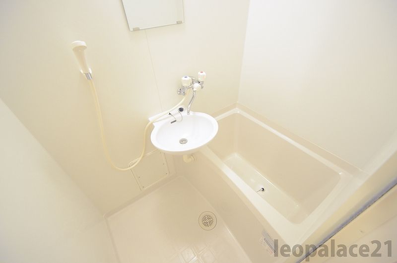 leopalace ROOT Wakamiya Phòng tắm