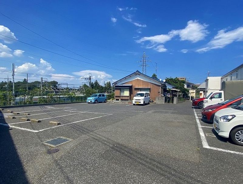 レオパレス前ヶ崎 駐車場