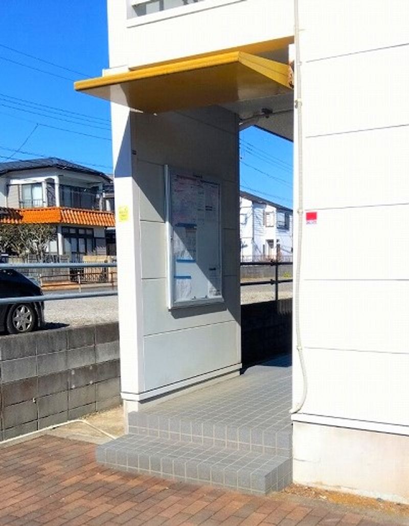 レオパレスワールド寒風台 エントランス