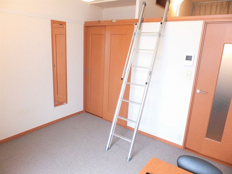レオパレスラフォーレ長野 寝室