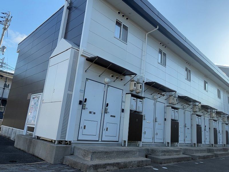レオパレスセレステ湖山 外観