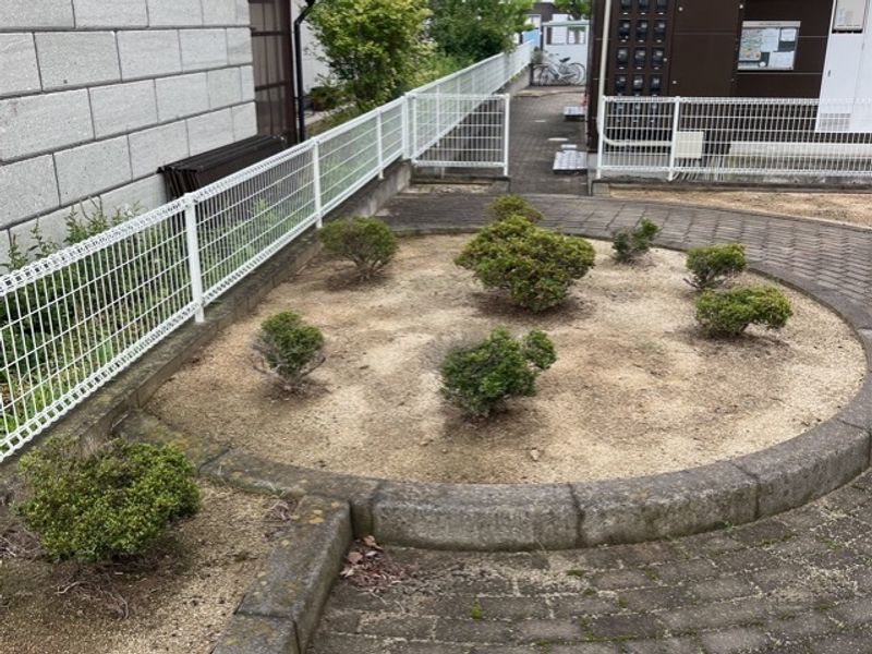 レオパレス１４１ 庭