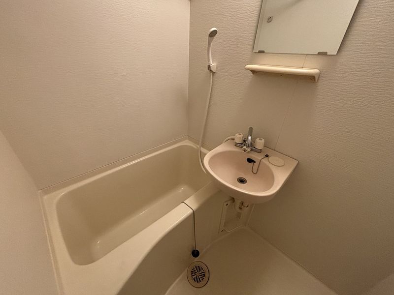 レオパレスくずい 風呂