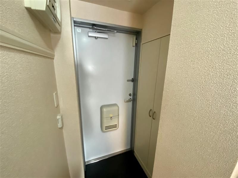レオパレスソレイユ 玄関