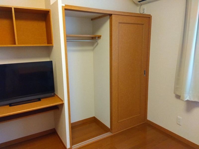 レオパレスハッピネスⅡ 収納
