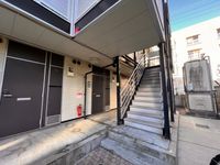 レオパレスエーデル菱屋西 エントランス