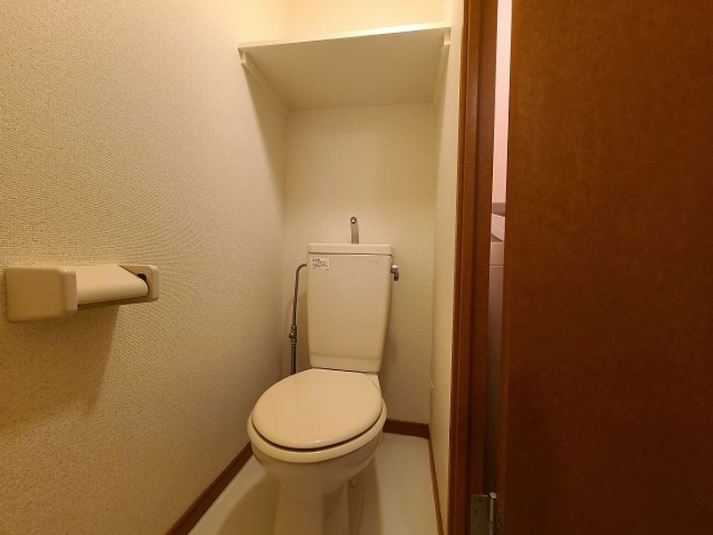 レオパレスアツモリ トイレ