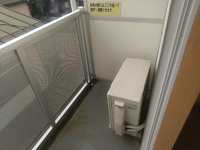 レオパレス彩 バルコニー