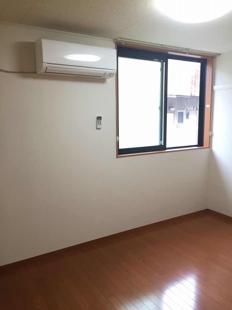 レオパレスダイヤモンドマーシュ 居間