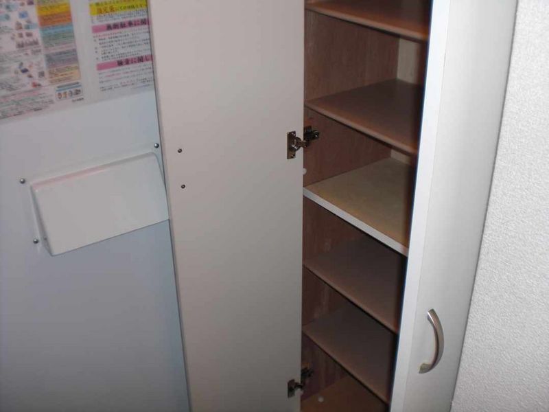 レオパレス山王 玄関
