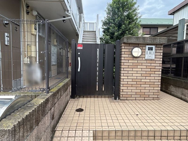 レオパレスエルデン エントランス