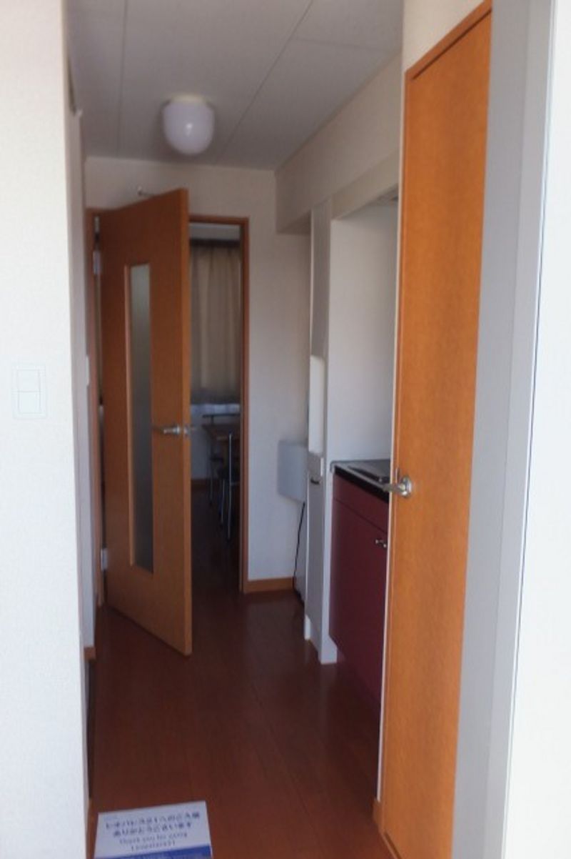 レオパレスデキシントン街７６７ 玄関