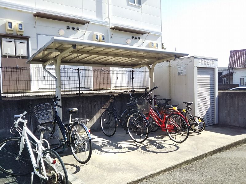 レオパレスリスリー 共用部分