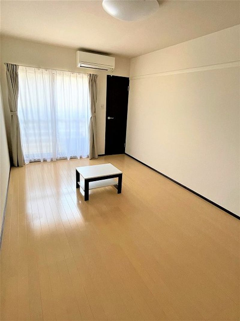 クレイノティーダ中和田 居間