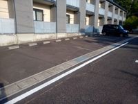 レオパレス北丘 駐車場