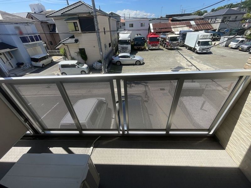 レオパレス屋形 バルコニー