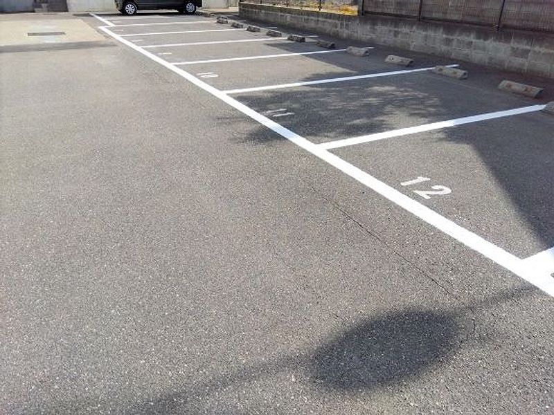 レオパレスＫ２セカンド 駐車場