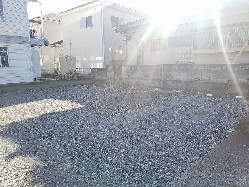 レオパレスＴＡＭＵＲＡ９８ 駐車場
