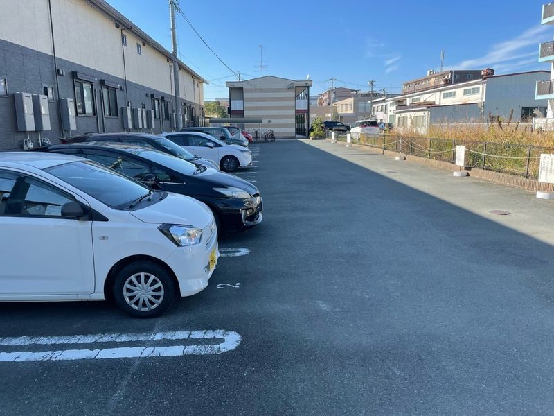 レオパレスＳｈｕｎａ 駐車場