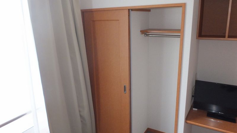 レオパレス片山町 収納