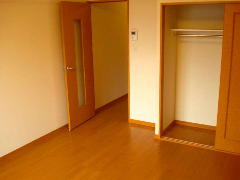 レオパレスアメイシャ 居間