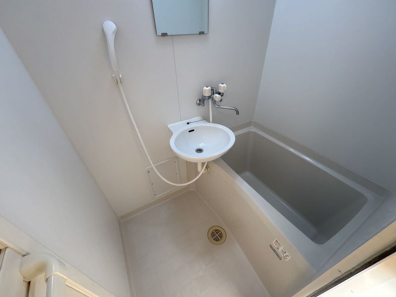 レオパレスサンクフルコート 風呂