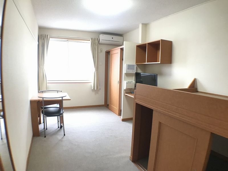 レオパレスパーシモン 居間