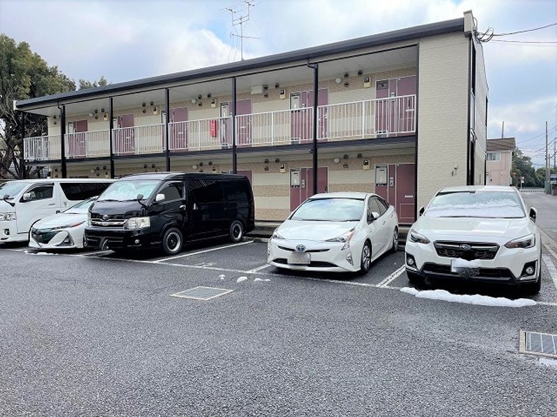 レオパレスサンハイムⅡ 駐車場