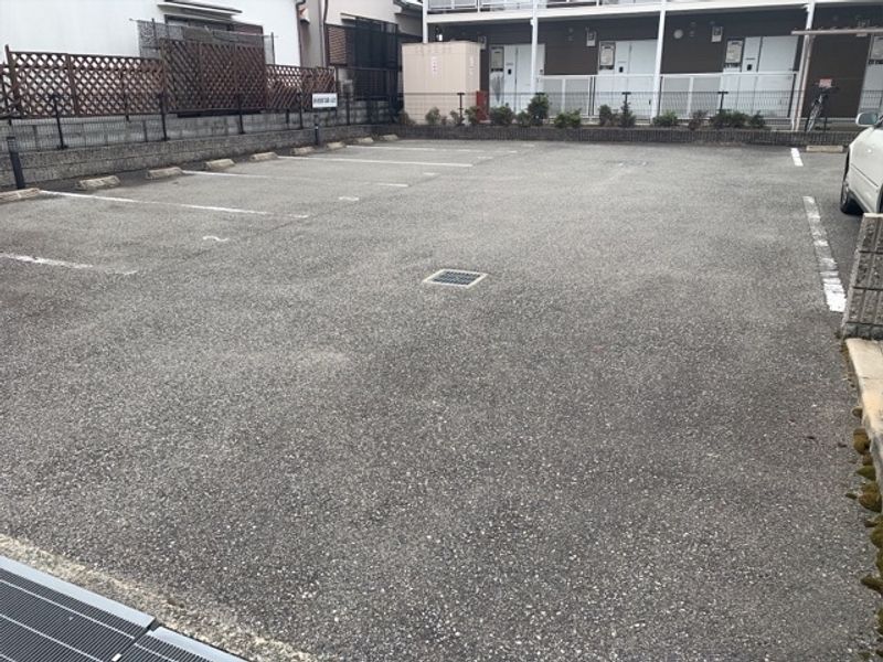 レオパレスオラトリオ 駐車場