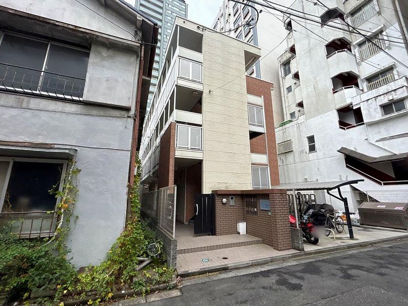 レオパレススペーシア　東池袋 外観