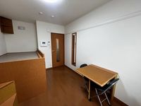 レオパレスあおい 居間