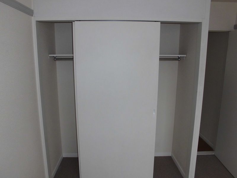 レオパレスフレア 収納