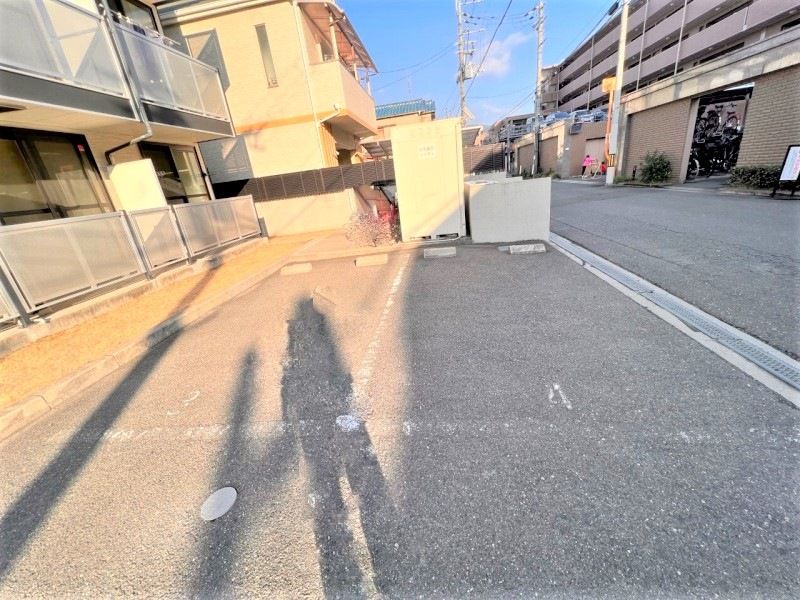 レオパレスサウスリー 駐車場
